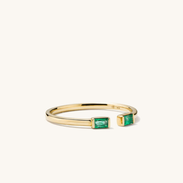 Baguette Emerald Open Ring - Image 2